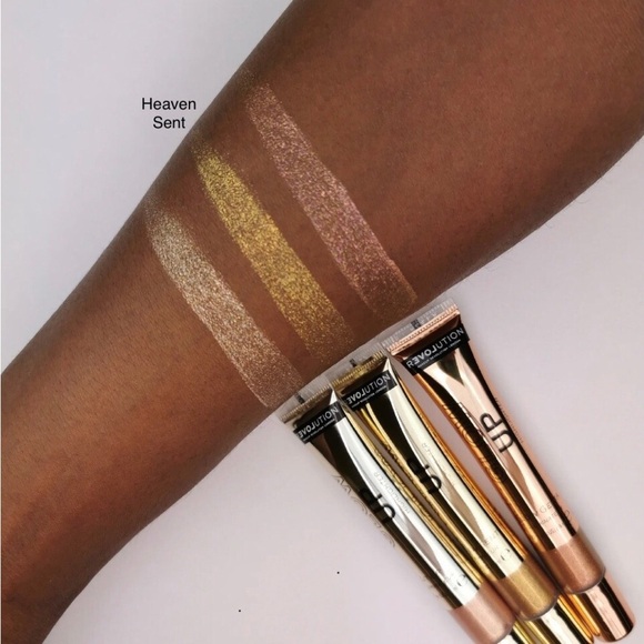 Relove by Revolution Glow Up Liquid Highlighter- Heaven Sent - Picture 2 of 9